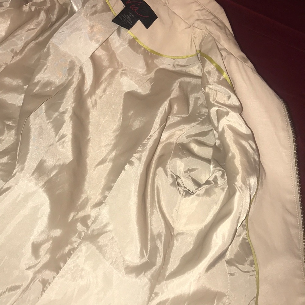 Jacket - Picture 4 of 5